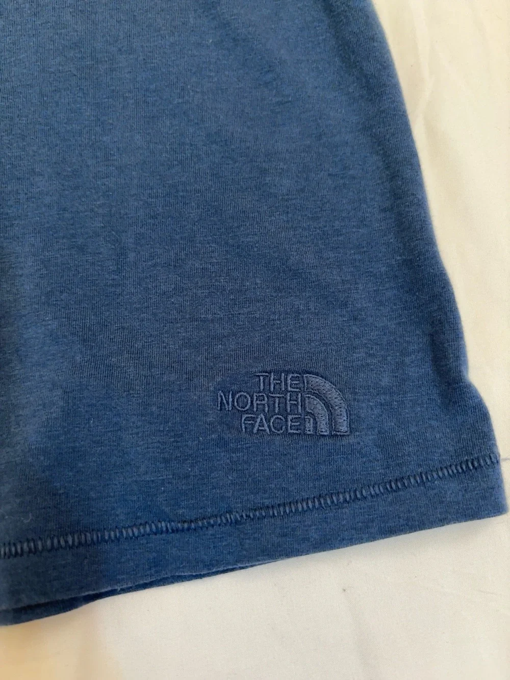 The North Face Women’s Blue Essential Crew Neck Tee Size Small - Picture 6 of 7